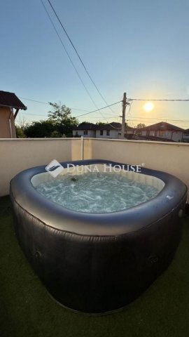 Eladó téglalakás, Dunaharasztin 159.9 M Ft, 4+1 szobás