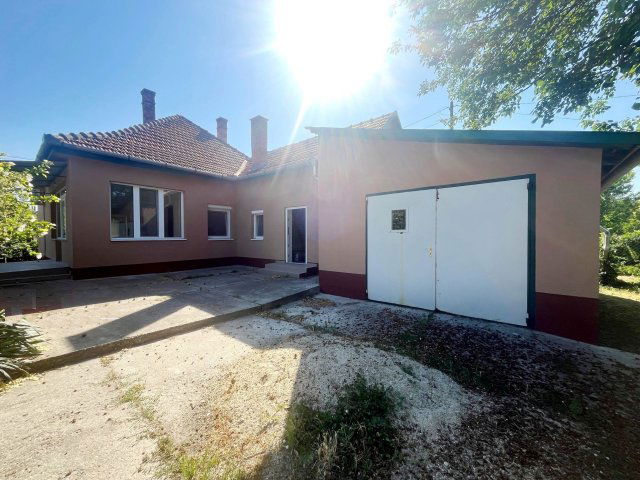 Eladó családi ház, Dömsödön 47.9 M Ft, 2 szobás