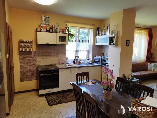 Eladó sorház, Debrecenben 149.9 M Ft, 4 szobás