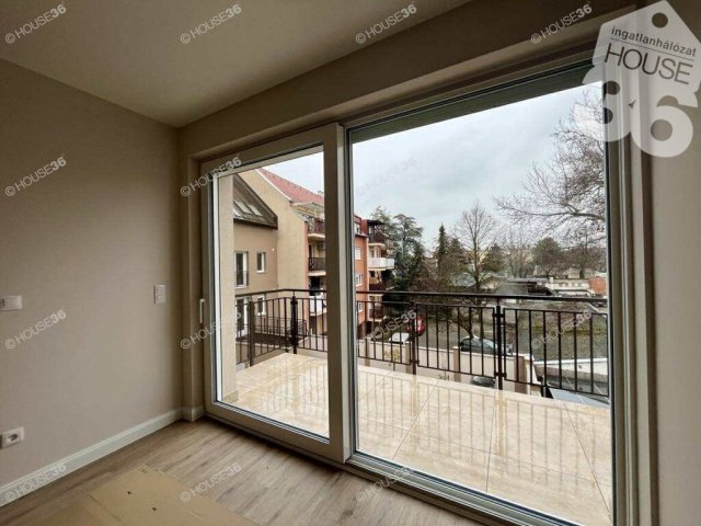 Eladó téglalakás, Kecskeméten 111.5 M Ft, 3 szobás