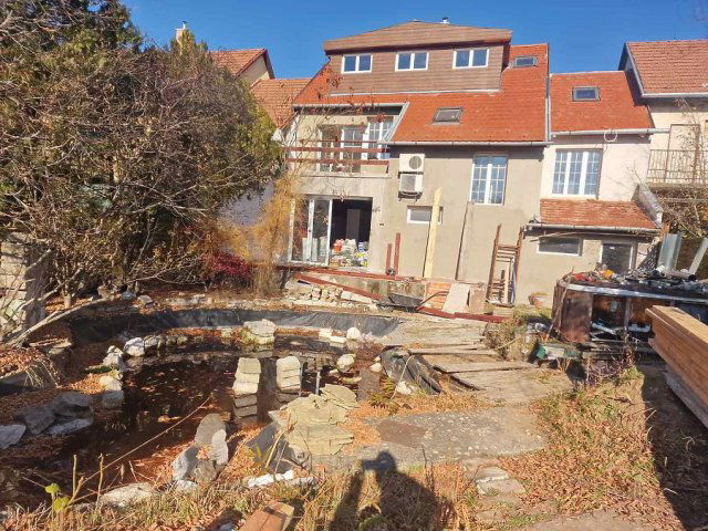 Eladó családi ház, Dunakeszin 139.9 M Ft, 5 szobás