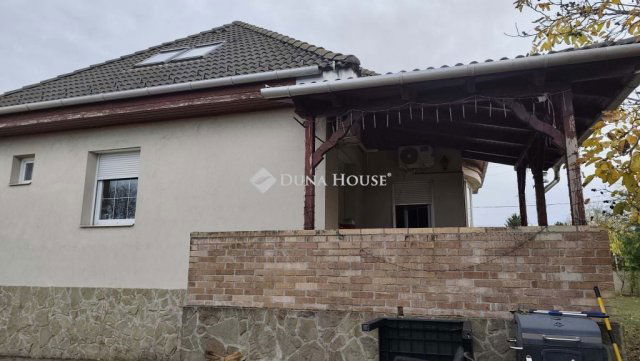 Eladó családi ház, Gárdonyban 150 M Ft, 5 szobás