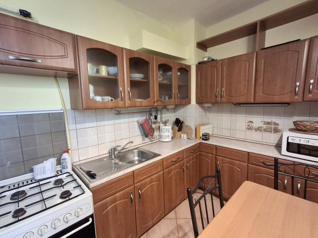 Eladó panellakás, Pécsett 47.9 M Ft, 2 szobás