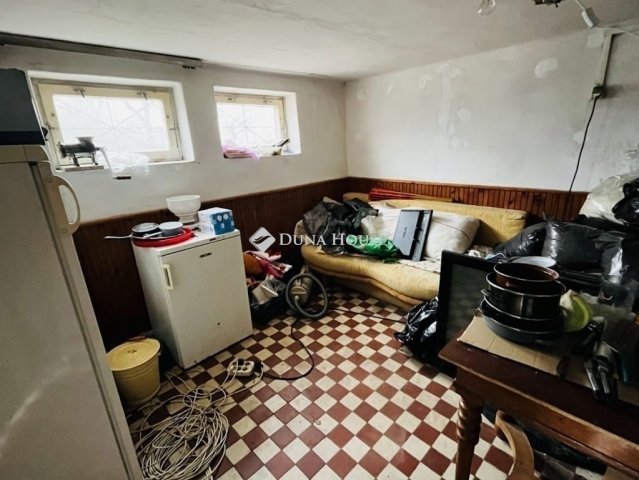 Eladó családi ház, Monoron 25 M Ft, 2 szobás