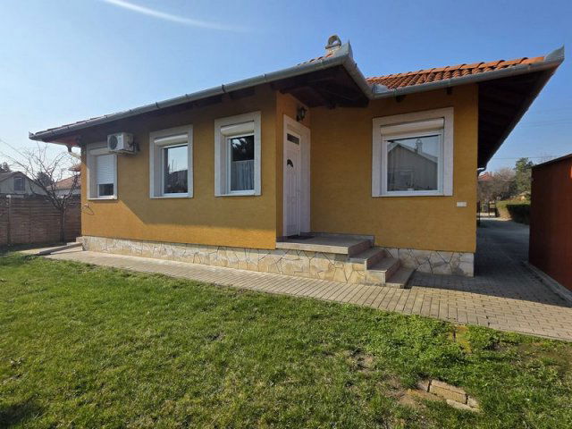 Eladó ikerház, Érden 124.9 M Ft, 4 szobás / költözzbe.hu