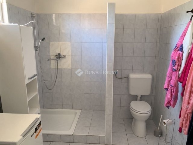 Eladó családi ház, Ceglédbercelen 34.5 M Ft, 2 szobás