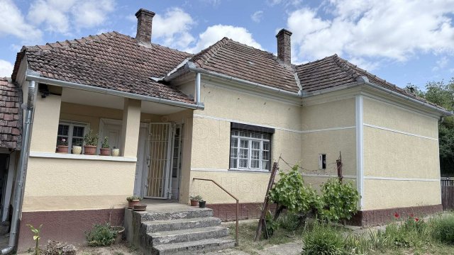 Eladó családi ház, Nagyszakácsin 13.9 M Ft, 3 szobás