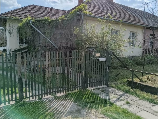 Eladó családi ház, Muronyon 23.9 M Ft, 3 szobás