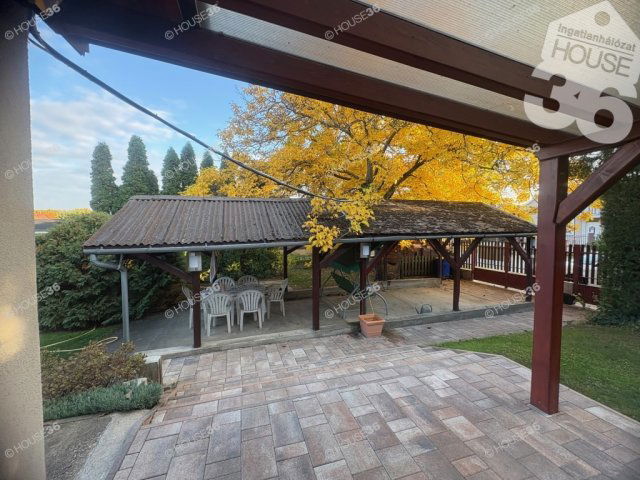 Eladó családi ház, Kecskeméten 61.9 M Ft, 3 szobás