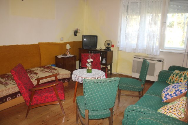 Eladó családi ház, Pálin 26 M Ft, 3 szobás