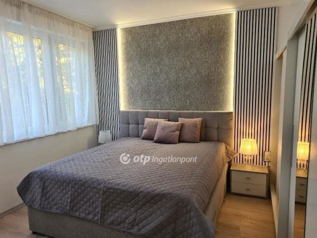 Eladó téglalakás, Budapesten, XII. kerületben 129.9 M Ft