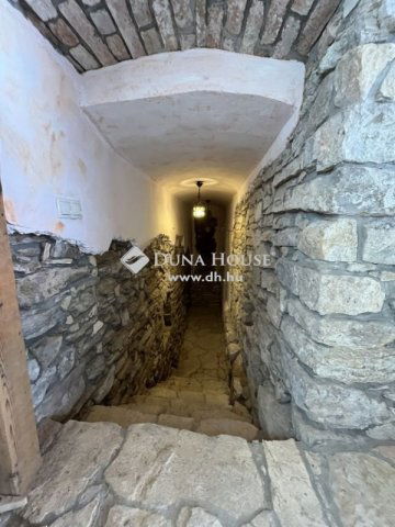 Eladó családi ház, Veszprémben 76 M Ft, 3 szobás