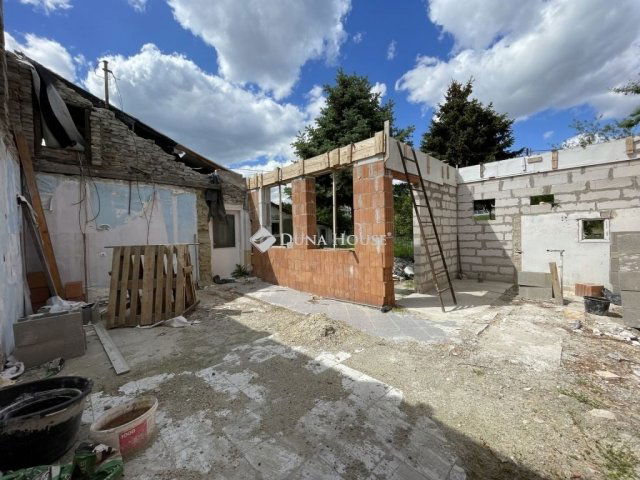 Eladó családi ház, Budapesten, XXI. kerületben 38 M Ft, 1 szobás