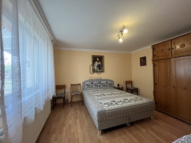Kiadó családi ház, albérlet, Debrecenben 250 E Ft / hó