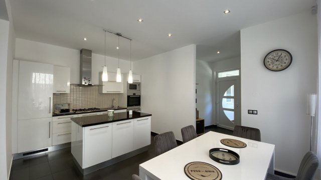 Kiadó családi ház, albérlet, Debrecenben 550 E Ft / hó