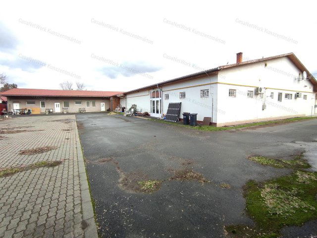 Eladó üzlethelyiség, Kunhegyesen 317.5 M Ft