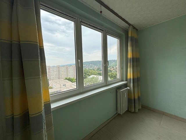 Eladó panellakás, Budapesten, III. kerületben 54.9 M Ft