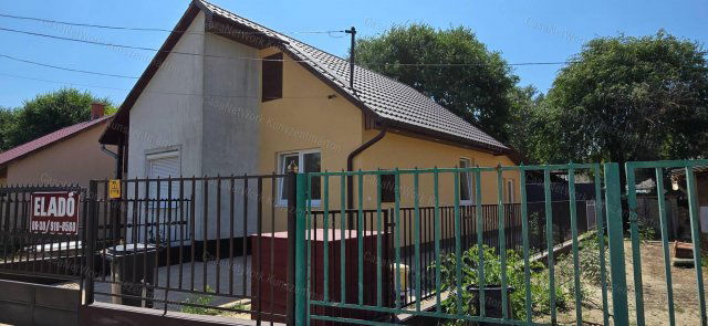 Eladó ikerház, Cserkeszőlőn 23.9 M Ft, 2 szobás