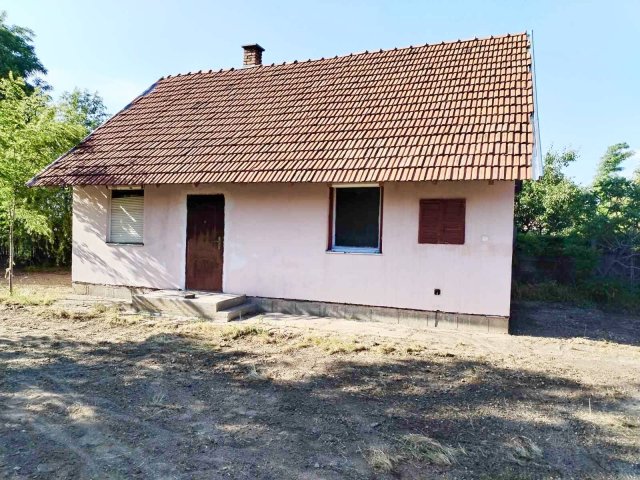 Eladó családi ház, Eleken 9.9 M Ft, 2 szobás