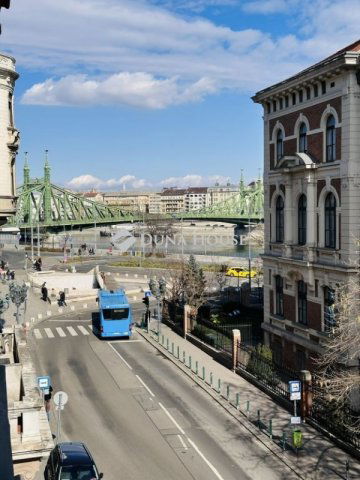 Eladó téglalakás, Budapesten, XI. kerületben 84.9 M Ft, 2 szobás
