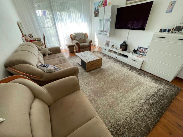 Eladó téglalakás, Tatabányán 41.5 M Ft, 2+1 szobás