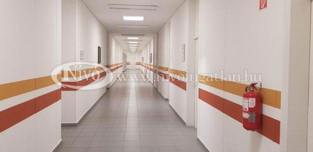 Kiadó iroda, Veszprémben 49 E Ft / hó, 1 szobás