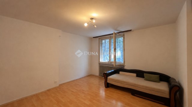 Eladó téglalakás, Budapesten, XI. kerületben 48.5 M Ft, 1 szobás