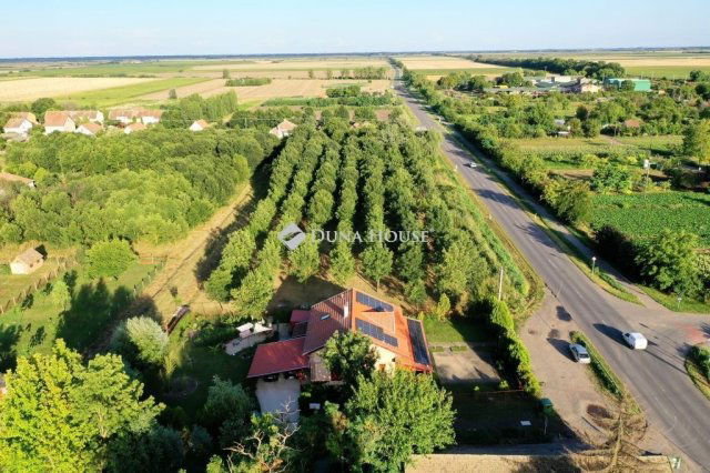 Eladó családi ház, Csárdaszálláson 63.9 M Ft, 3 szobás