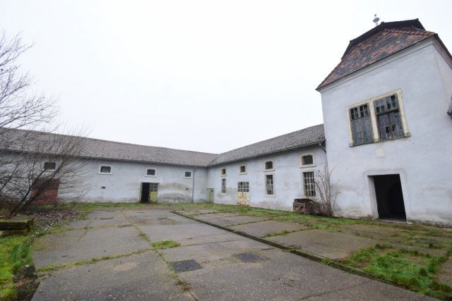 Eladó üzlethelyiség, Gödöllőn, Mátyás Király utcában