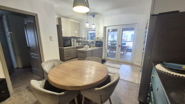 Eladó családi ház, Baján 64 M Ft, 2+2 szobás