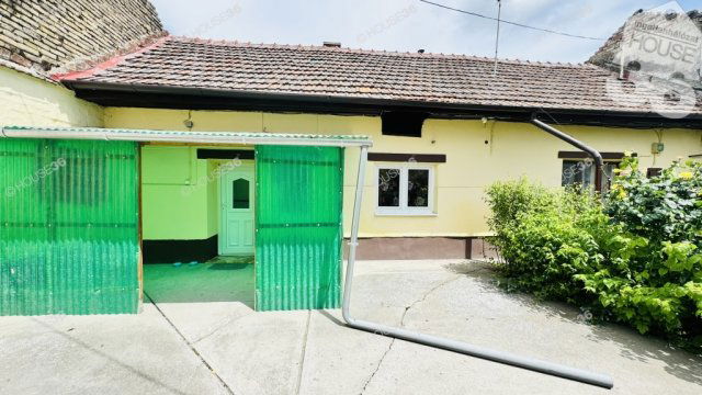 Eladó családi ház, Kecskeméten 21.9 M Ft, 2 szobás