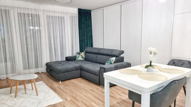 Kiadó ikerház, albérlet, Nyíregyházán, Forgó utcában