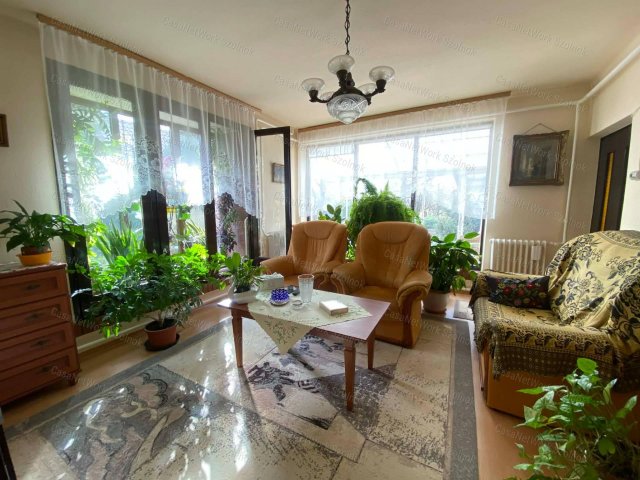 Eladó családi ház, Szolnokon 85 M Ft, 3+3 szobás