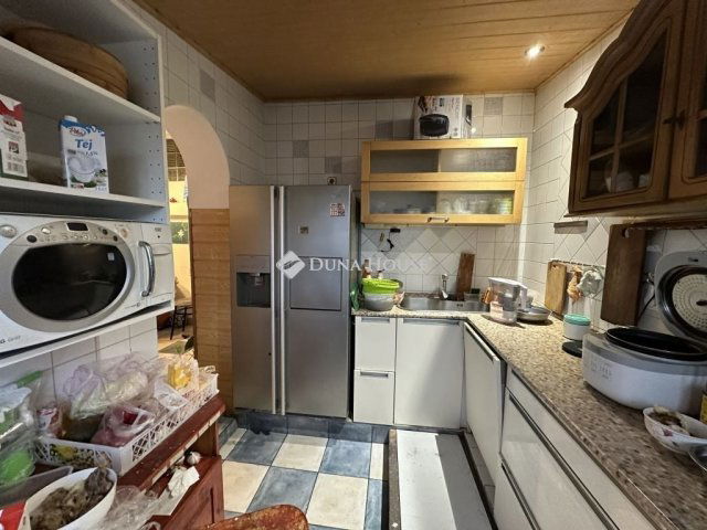 Eladó családi ház, Budapesten, X. kerületben 79.9 M Ft, 3 szobás