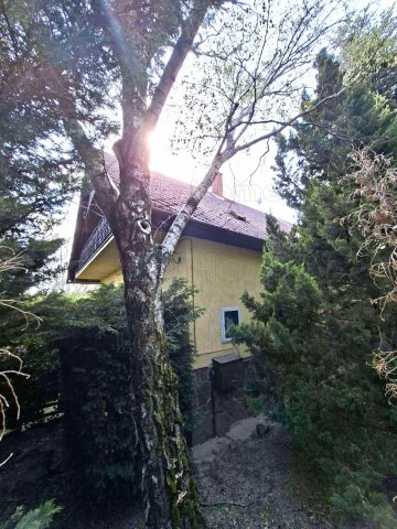 Eladó családi ház, Balatonkenesén 82 M Ft, 7 szobás