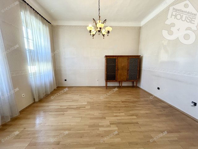 Eladó iroda, Kecskeméten 54.9 M Ft, 3 szobás