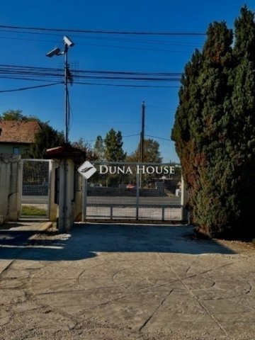 Eladó téglalakás, Üllőn 99.5 M Ft, 4 szobás