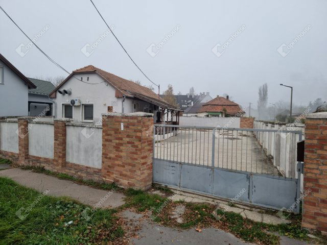 Eladó családi ház, Győrött 69.9 M Ft, 3 szobás