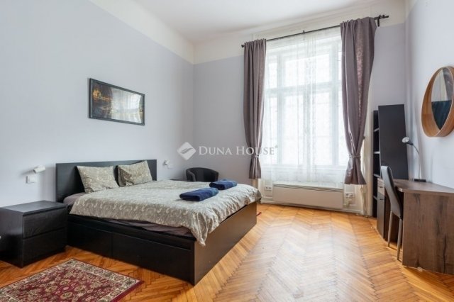 Eladó téglalakás, Budapesten, VII. kerületben 86.9 M Ft