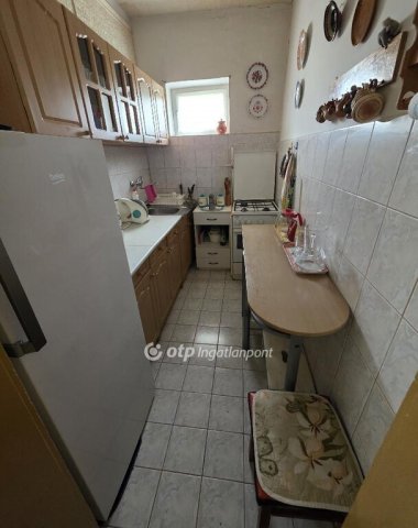 Eladó családi ház, Adonyban 48.5 M Ft, 3 szobás