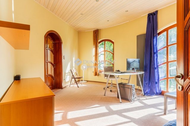 Eladó családi ház, Herceghalomon 456.9 M Ft, 5 szobás