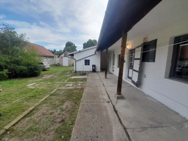 Kiadó családi ház, albérlet, Békéscsabán 80 E Ft / hó