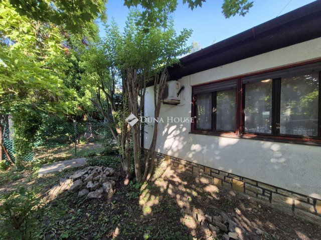 Eladó nyaraló, Siófokon 58.8 M Ft, 2 szobás