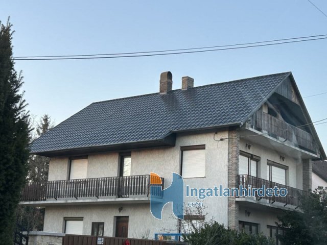 Eladó családi ház, Hévízen 76 M Ft, 5 szobás