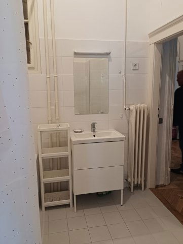 Kiadó téglalakás, albérlet, V. kerületben, Vértanúk terén