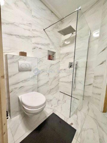 Eladó téglalakás, Üllőn 99.5 M Ft, 4 szobás