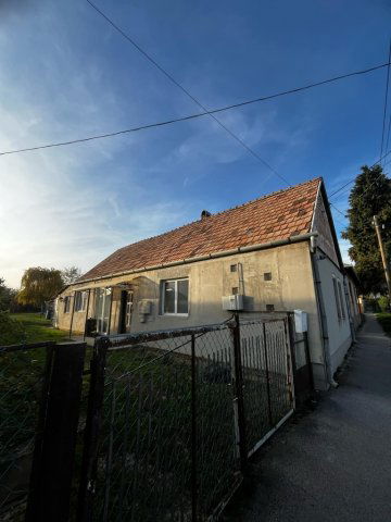 Eladó családi ház, Egerágon 31 M Ft, 2 szobás