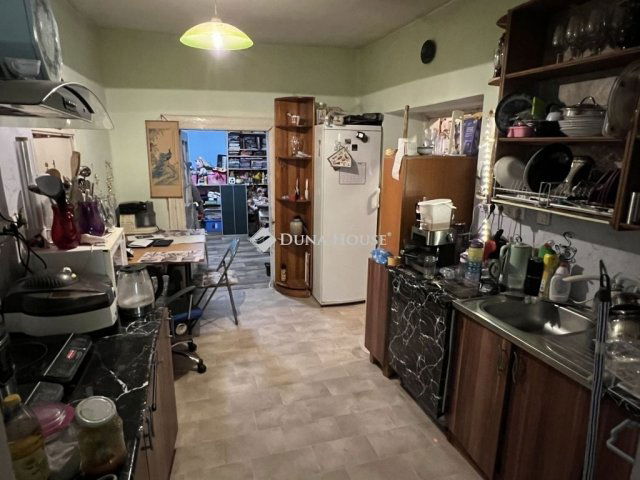 Eladó családi ház, Daruszentmiklóson 14 M Ft, 4 szobás