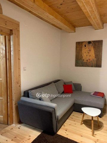 Eladó téglalakás, Pécsett 59.9 M Ft, 1+2 szobás