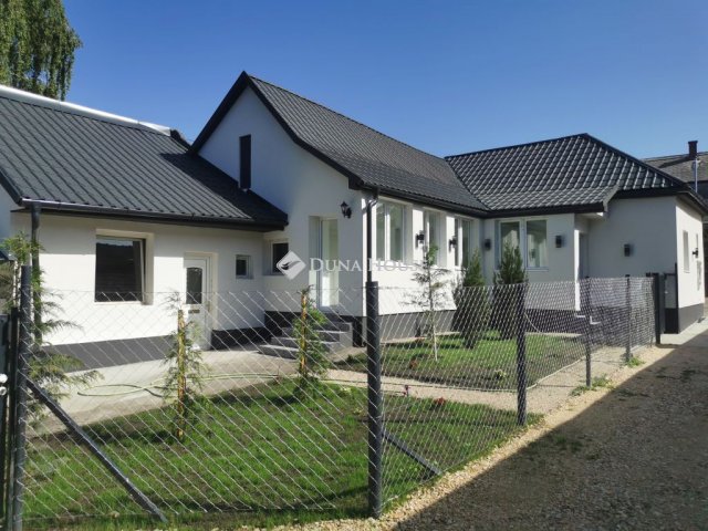 Eladó családi ház, Dorogon, Pataksor utcában 68.9 M Ft, 4 szobás